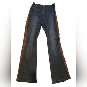 Barcelino Donna Stylish Blue Flare Jeans with Gold Accents